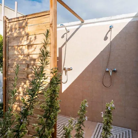 Summer Sunshine Private Holiday home *
